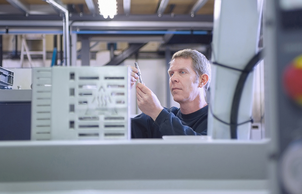 三相力矩产品直流产品生产线